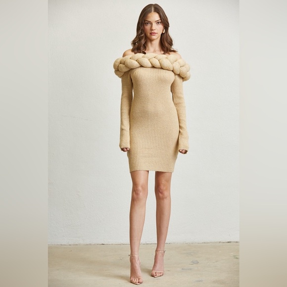 Off-Shoulder Knit Dress - Picture 3 of 4